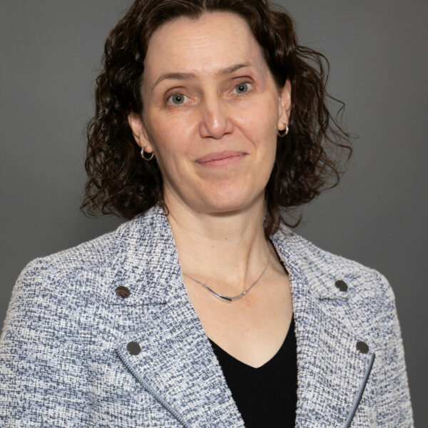 Headshot of Tanya McLeod